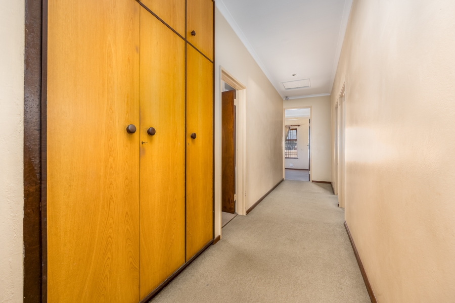 5 Bedroom Property for Sale in Soneike Western Cape